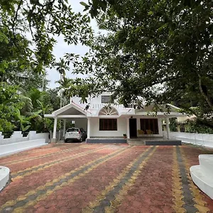  Holiday home Kalarikkal House